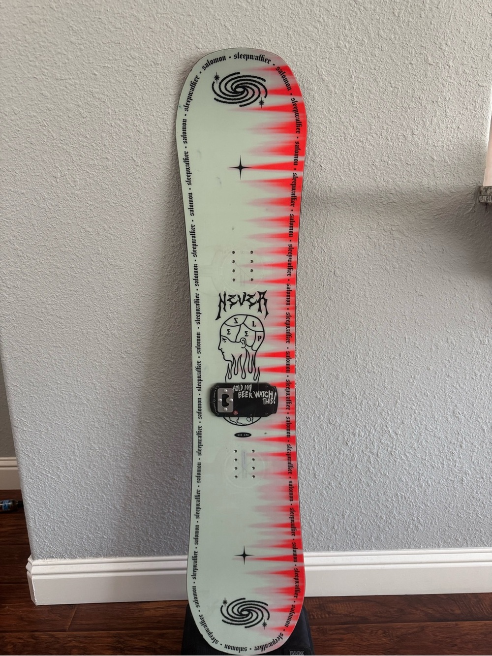 Salomon Sleepwalker 133cm Pale Green and Red Graphic Snowboard